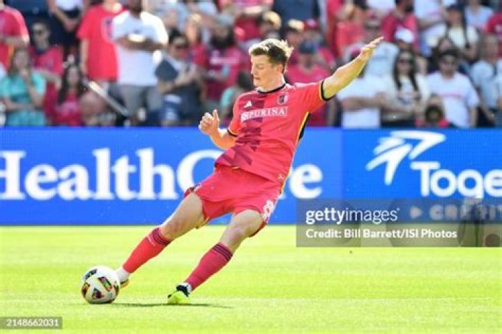 Chris Durkin Biography, Age, Height, Wife, Net Worth, Family