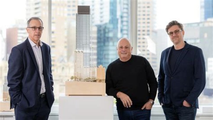 Chris Lucas Biography, Age, Height, Wife, Net Worth, Family