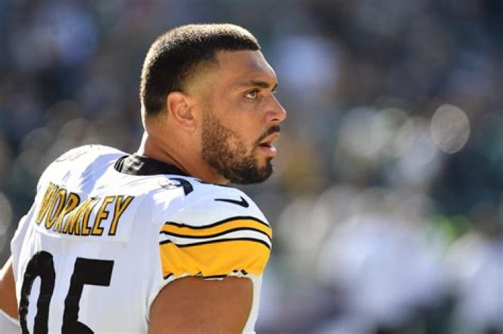 Chris Wormley Biography, Age, Height, Wife, Net Worth, Family