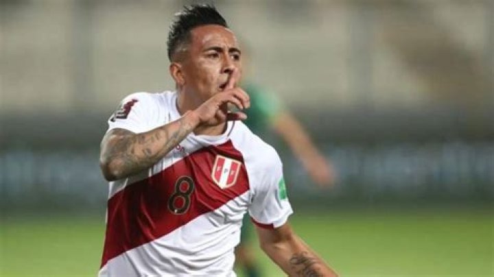 Christian Cueva biografía, edad, altura, esposo, net worth, familia