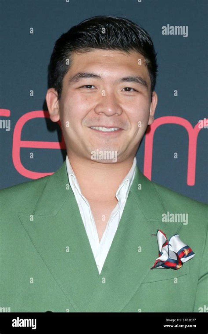 Christopher Capelluto Biography, Age, Height, Wife, Net Worth, Family