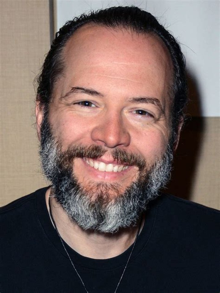 Christopher Daniel Barnes Biography, Age, Height, Wife, Net Worth, Family