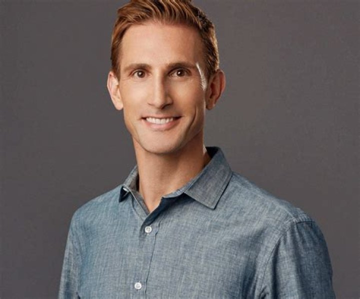 Christopher Gavigan biografía, edad, altura, esposo, net worth, familia