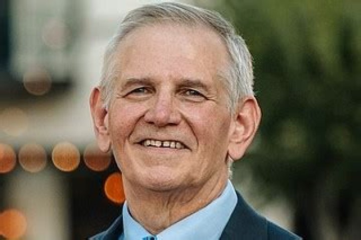 Christopher Hopkins biografía, edad, altura, esposo, net worth, familia