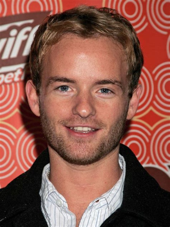 Christopher Masterson Biography, Age, Height, Wife, Net Worth, Family