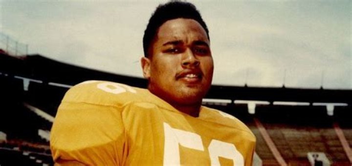 Chuck Smith Biography, Age, Height, Wife, Net Worth, Family