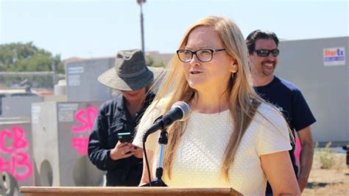 Cindy Chavez Biography, Age, Height, Husband, Net Worth, Family