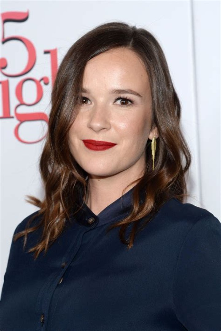 Claire van der Boom Biography, Age, Height, Husband, Net Worth, Family