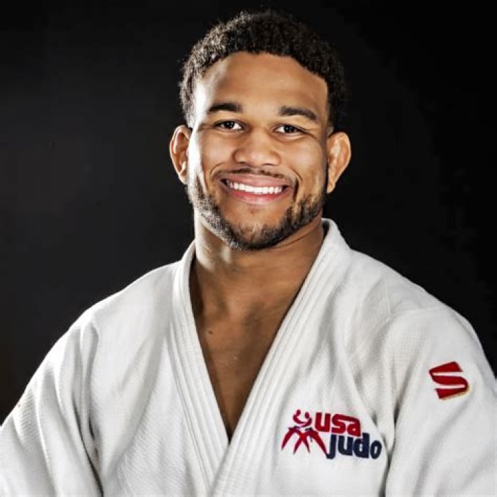 Colton Brown Biography, Age, Height, Wife, Net Worth, Family