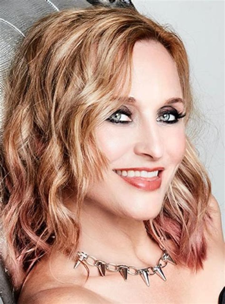 Courtenay Taylor Biography, Age, Height, Husband, Net Worth, Family