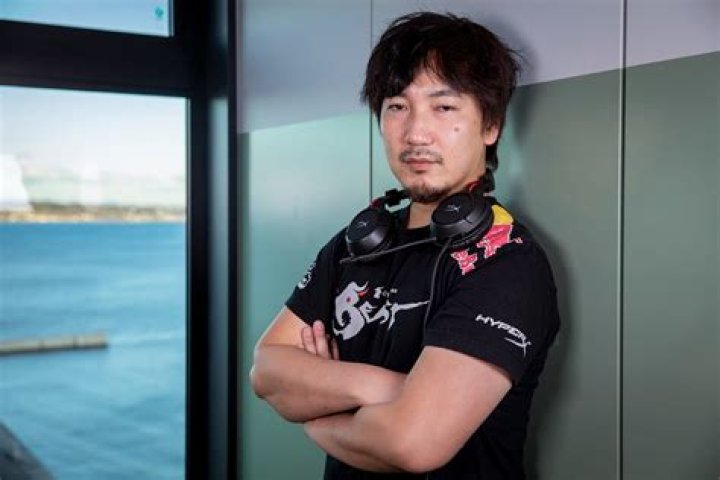 Daigo Umehara biografía, edad, altura, esposo, net worth, familia