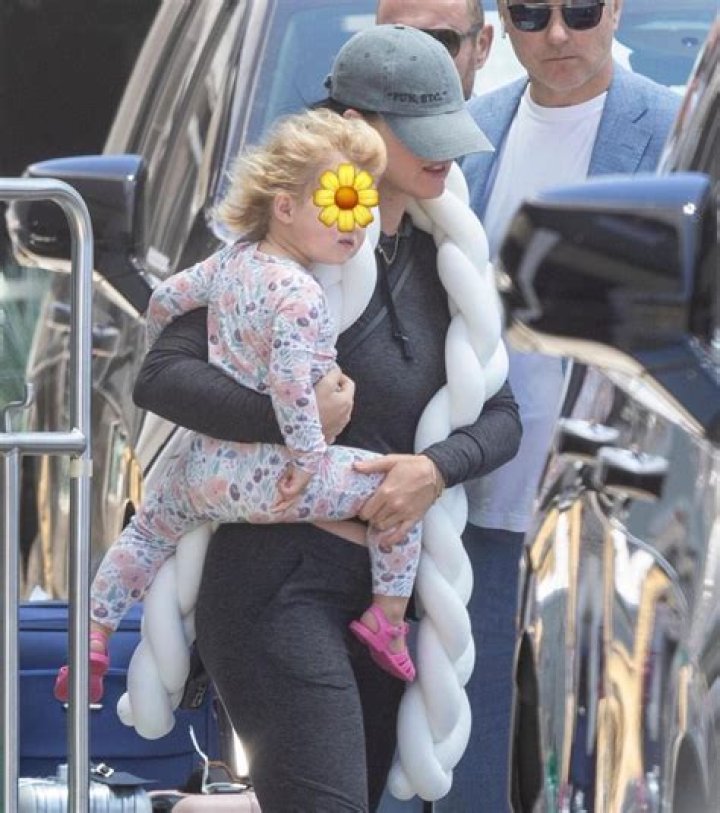 Daisy Bloom Biography, Age, Height, Husband, Net Worth, Family