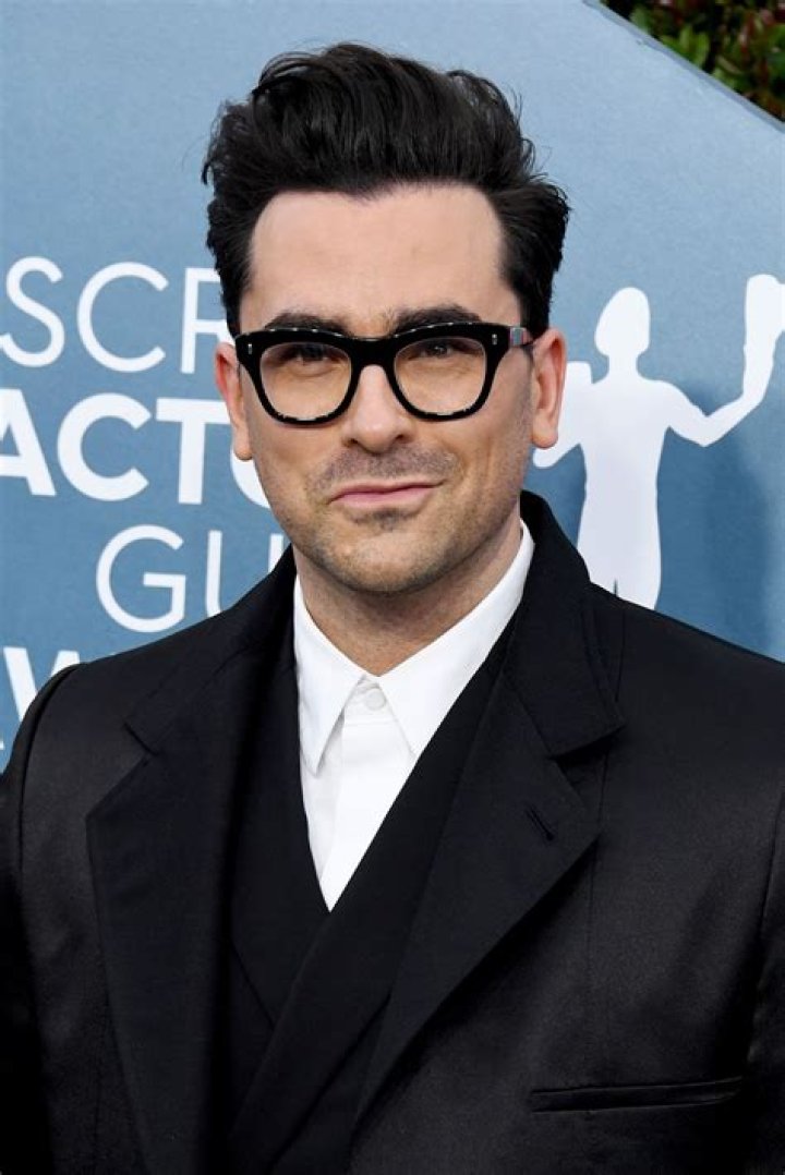 Dan Levy Biography, Age, Height, Wife, Net Worth, Family