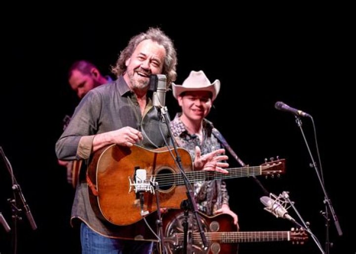 Dan Tyminski biografía, edad, altura, esposo, net worth, familia