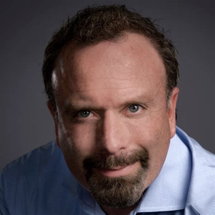 Dana Milbank Biography, Age, Height, Wife, Net Worth, Family