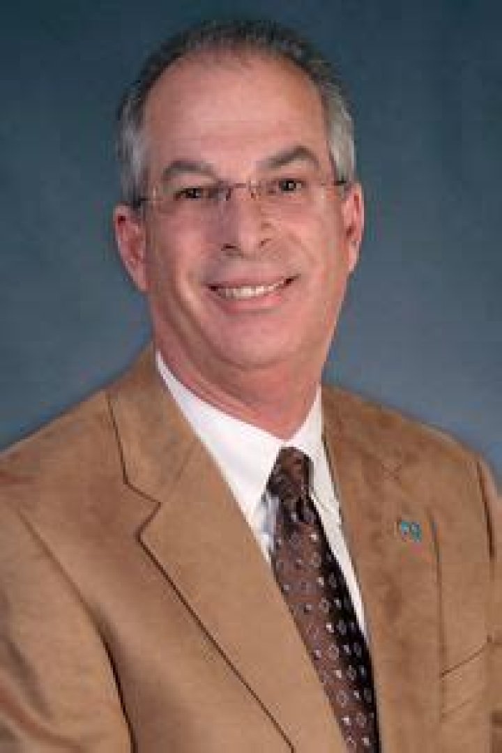 Daniel Short Biography, Age, Height, Wife, Net Worth, Family