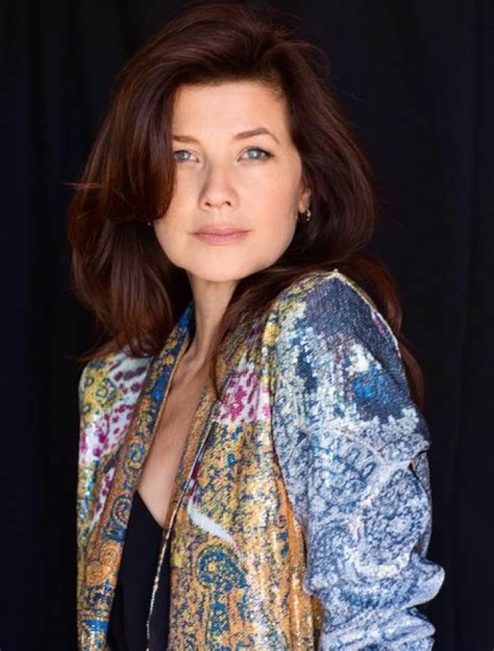 Daphne Zuniga Biography, Age, Height, Husband, Net Worth, Family