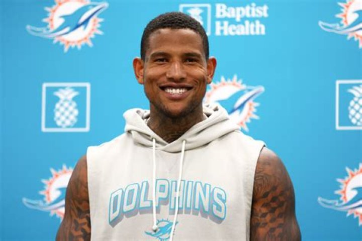 Darren Waller Biography, Age, Height, Wife, Net Worth, Family