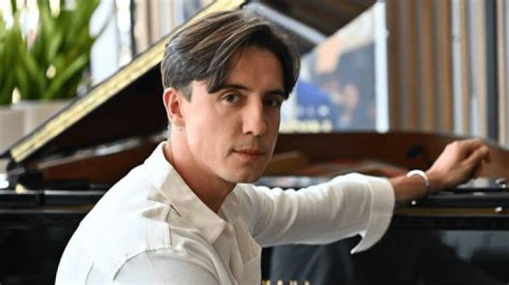 Dawid Kwiatkowski Biography, Age, Height, Wife, Net Worth, Family