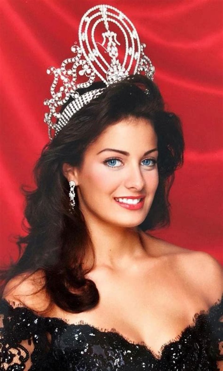 Dayanara Torres Biography, Age, Height, Husband, Net Worth, Family