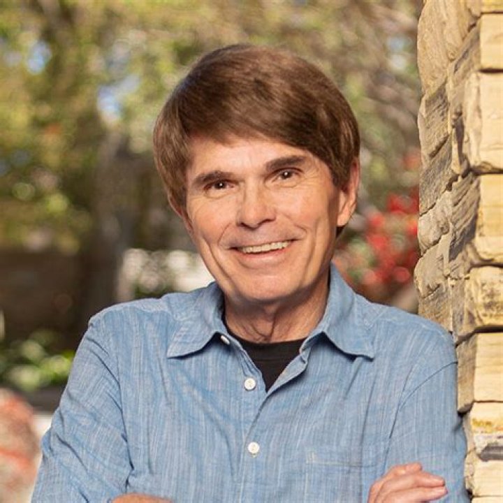 Dean R. Koontz Biography, Age, Height, Wife, Net Worth, Family