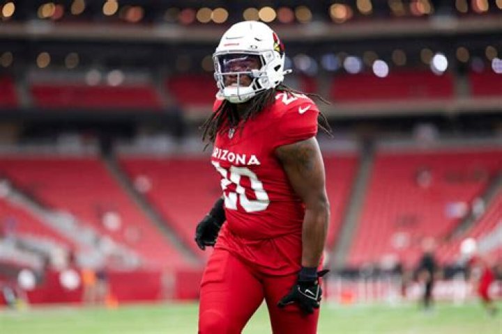 DeeJay Dallas Biography, Age, Height, Wife, Net Worth, Family