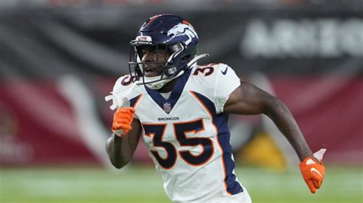 Delvin Lamar Hughley biografía, edad, altura, esposo, net worth, familia