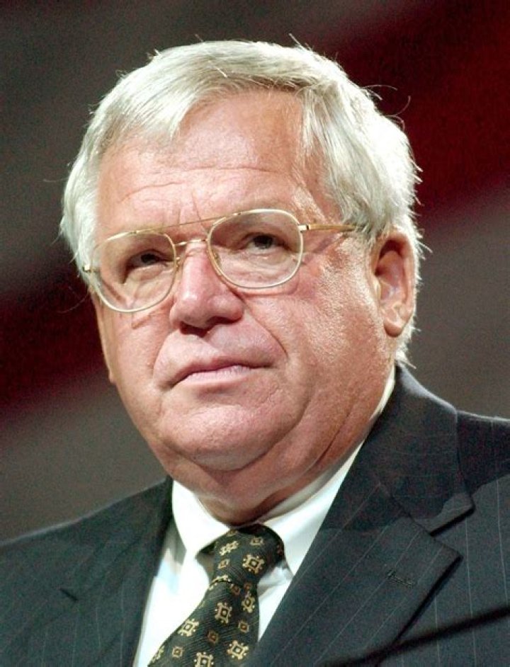 Dennis Hastert Biography, Age, Height, Wife, Net Worth, Family