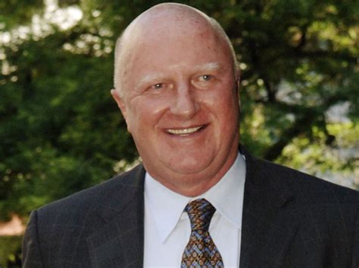 Dennis Kozlowski Biography, Age, Height, Wife, Net Worth and Family