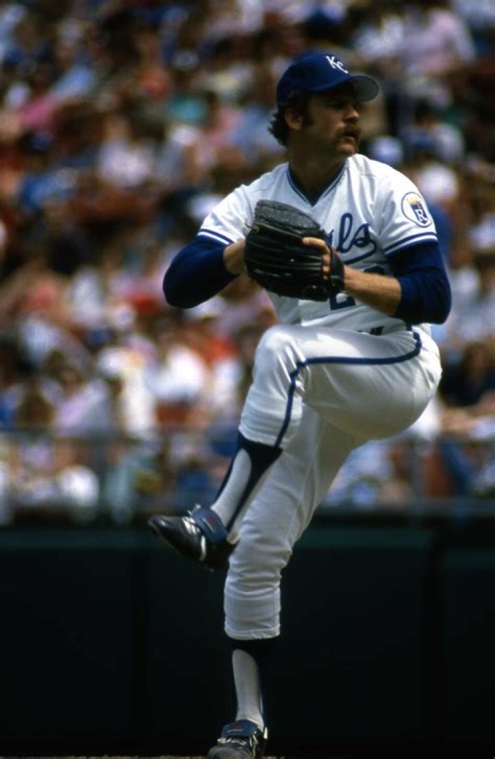 Dennis Leonard Biography, Age, Height, Wife, Net Worth, Family