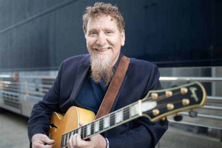 Dennis Parker Biography, Age, Height, Wife, Net Worth, Family