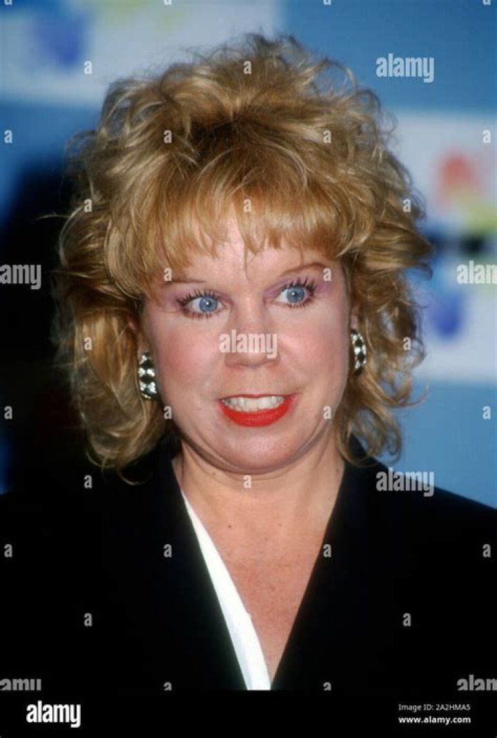 Denny Dillon Biography, Age, Height, Husband, Net Worth, Family