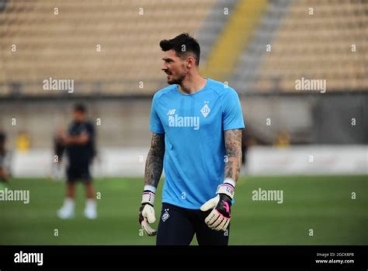 Denys Boyko Biography, Age, Height, Wife, Net Worth, Family