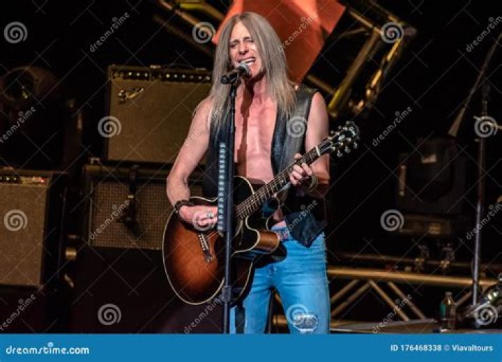 Derek Sharp Biography, Age, Height, Wife, Net Worth, Family