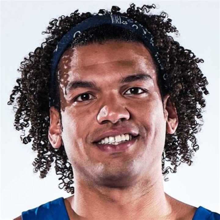 Devin Thomas Biography, Age, Height, Wife, Net Worth, Family