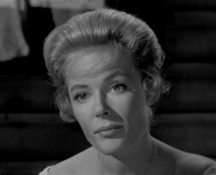 Diana Crawford Biography, Age, Height, Husband, Net Worth, Family