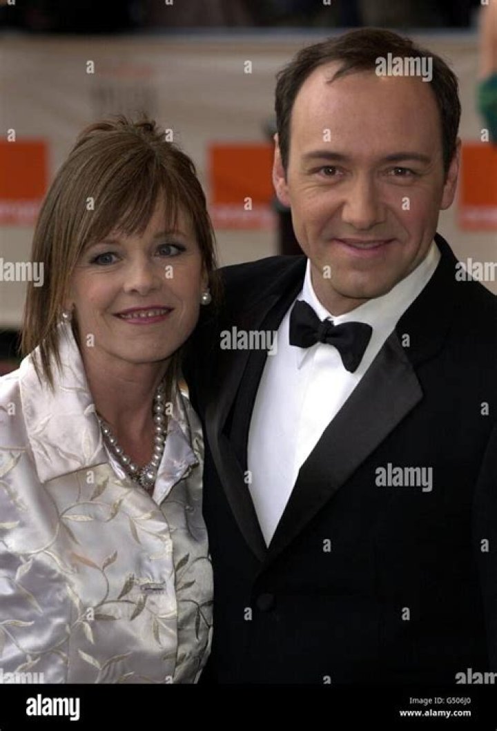 Dianne Dreyer Biography, Age, Height, Husband, Net Worth, Family