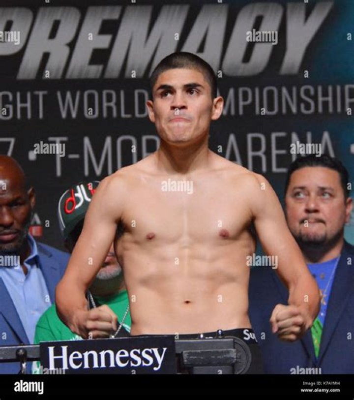 Diego De La Hoya Biography, Age, Height, Wife, Net Worth, Family