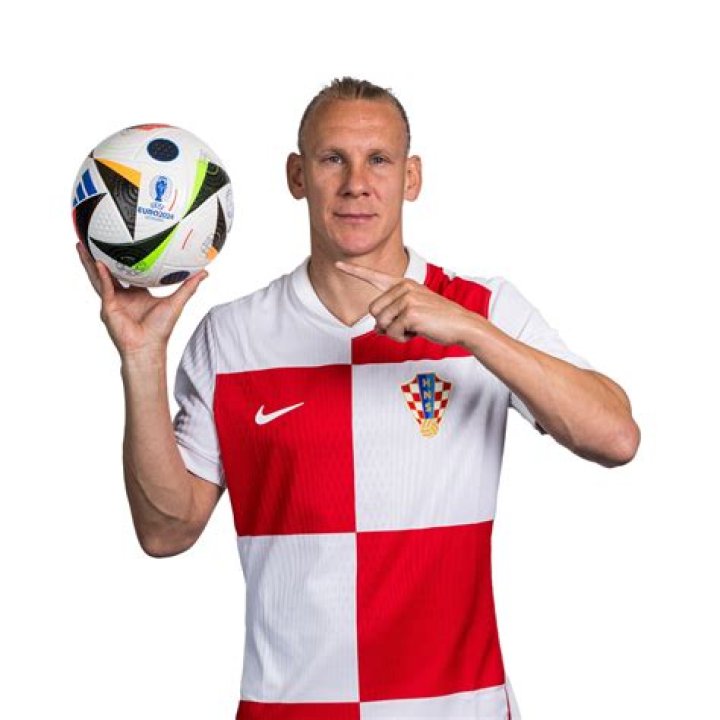 Domagoj Vida Biography, Age, Height, Wife, Net Worth, Family