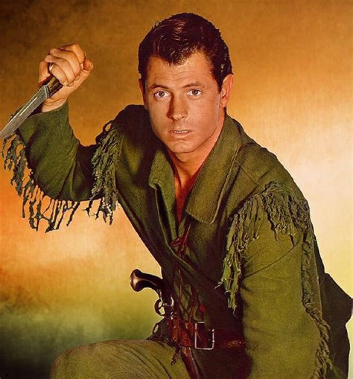 Don Burnett biografía, edad, altura, esposo, net worth, familia