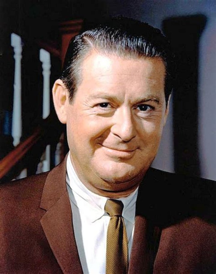Don DeFore biografía, edad, altura, esposo, net worth, familia