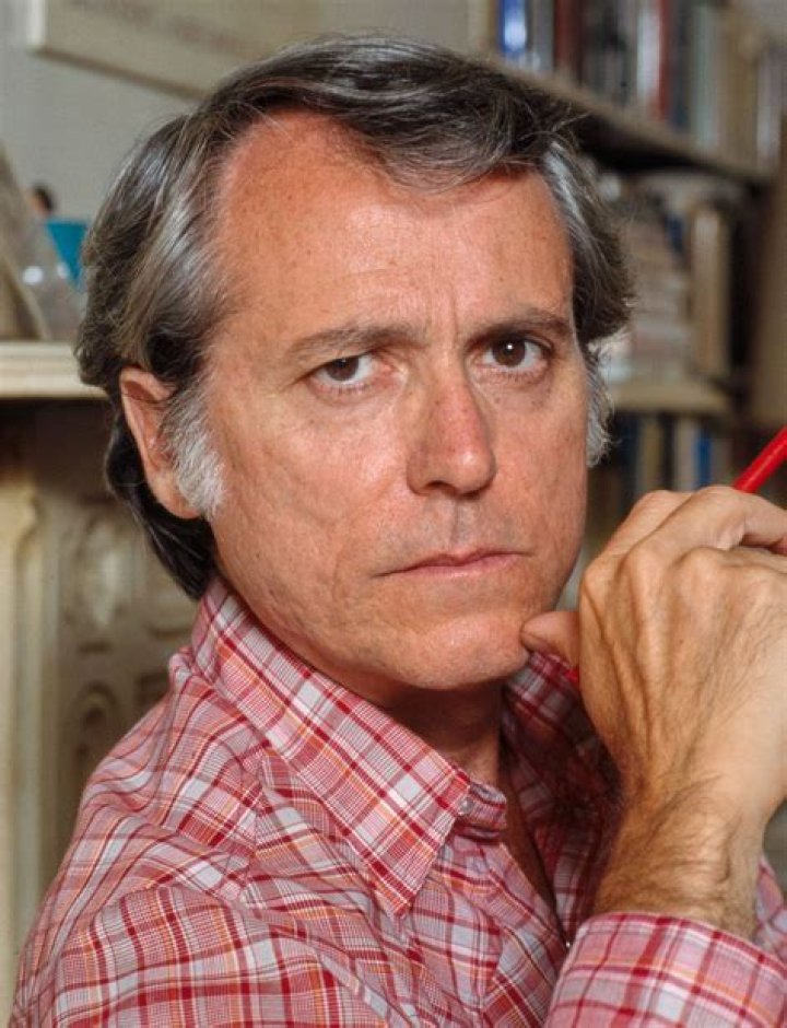 Don DeLillo Biography, Age, Height, Wife, Net Worth, Family