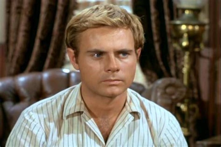 Don Quine Biography, Age, Height, Wife, Net Worth, Family