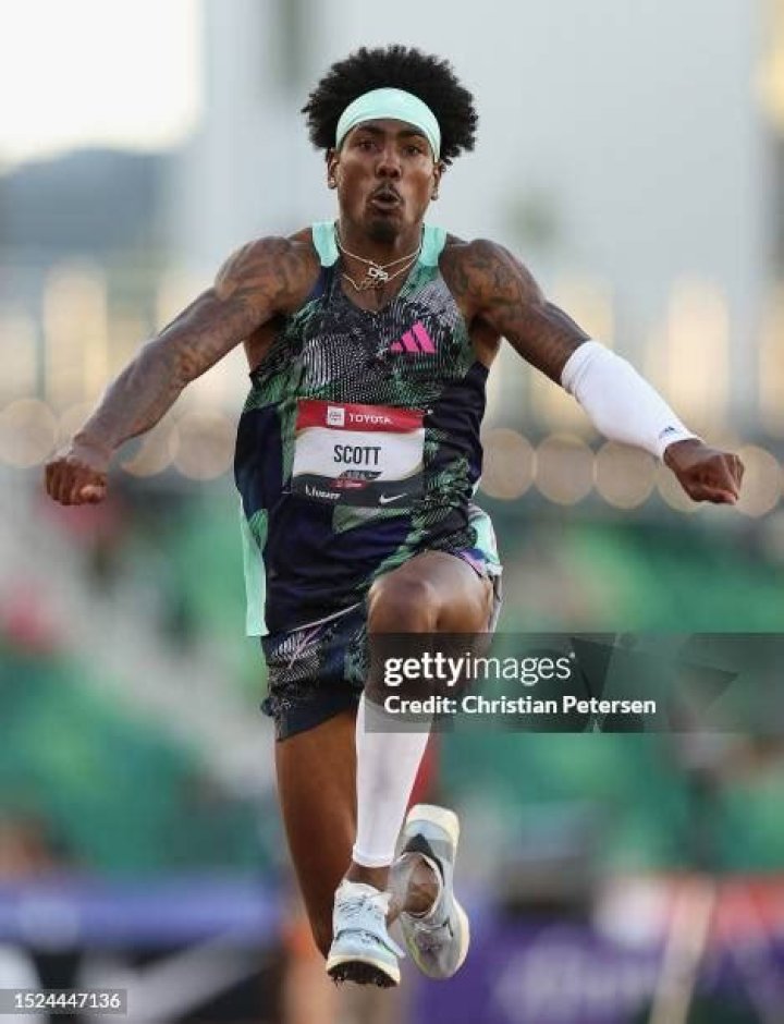 Donald Scott Biography, Age, Height, Wife, Net Worth, Family