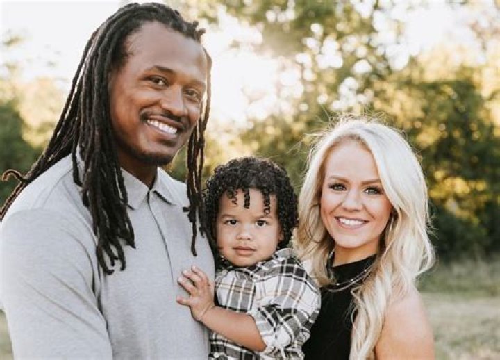 Dont'a Hightower Biography, Age, Height, Wife, Net Worth, Family