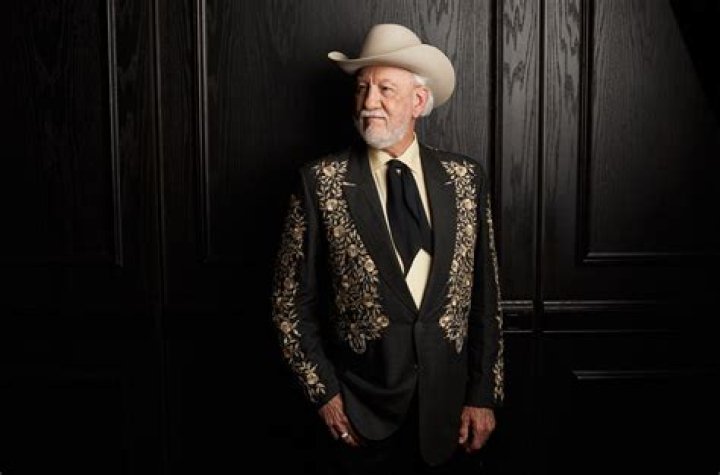 Doyle Lawson biografía, edad, altura, esposo, net worth, familia