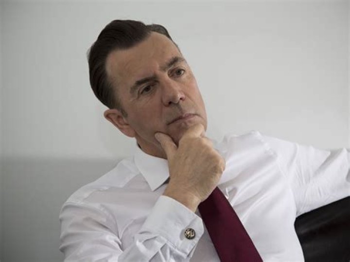 Duncan Bannatyne Biography, Age, Height, Wife, Net Worth, Family