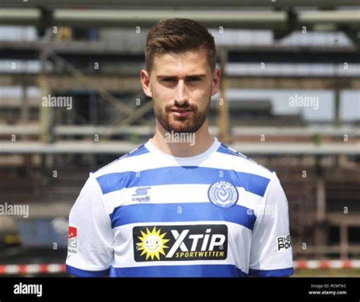 Dustin Bomheuer Biography, Age, Height, Wife, Net Worth, Family