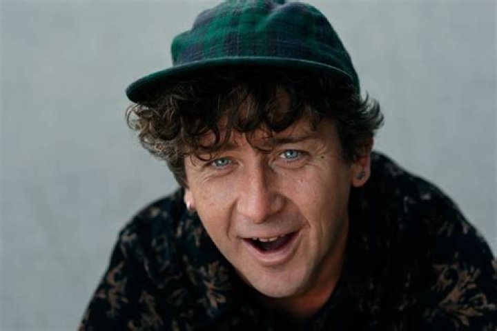 Dustin Dollin biografía, edad, altura, esposo, net worth, familia