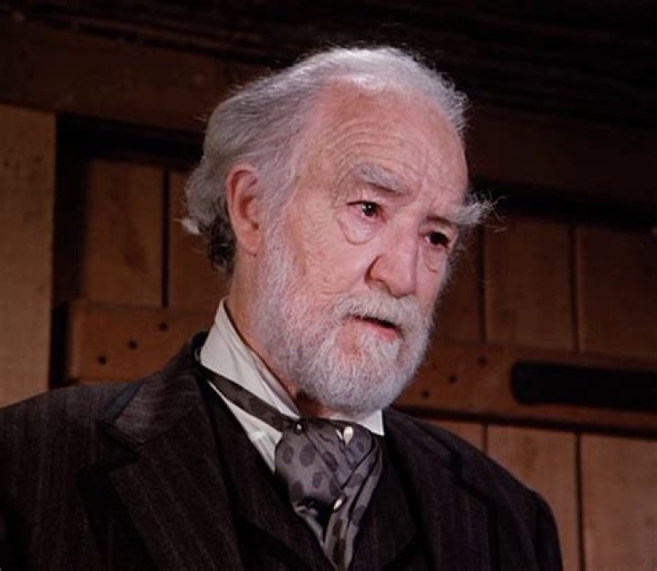 E.J. André Biography, Age, Height, Wife, Net Worth, Family